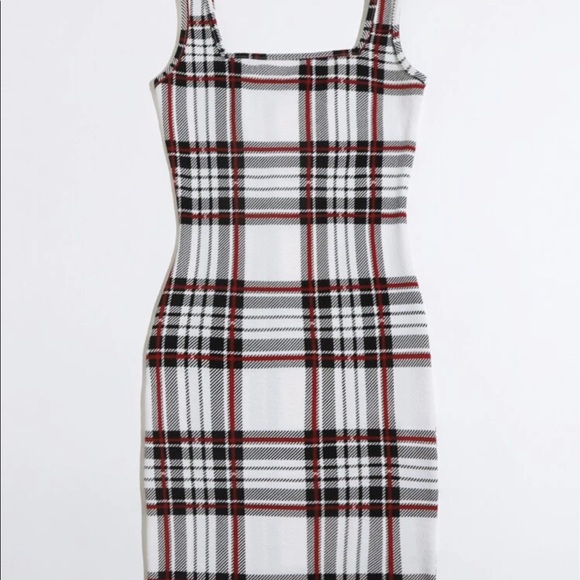 3x 4x Plaid white Black Red knee length plus dress - Picture 4 of 7